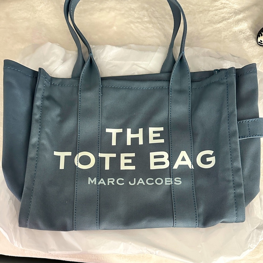Brand new with tags. Large Marc Jacob’s tote. Dust bag included.